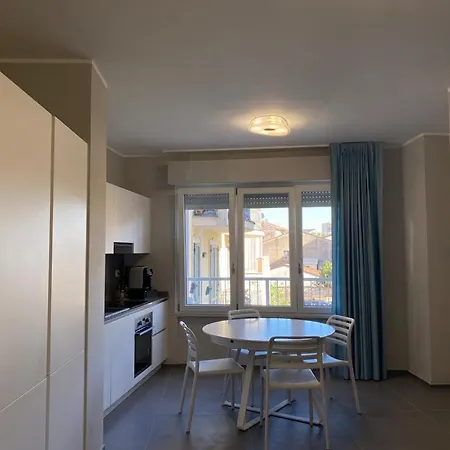 Nuovo E Centralissimo アパート チヴィタノーヴァ・マルケ