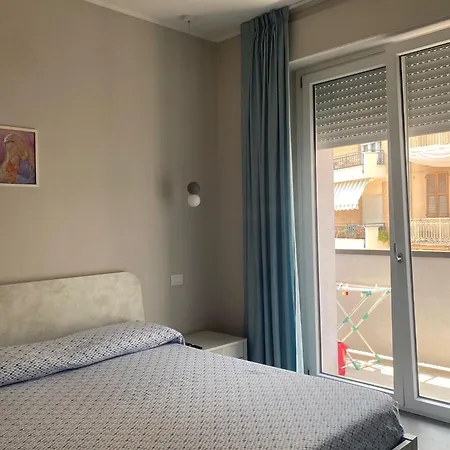 Nuovo E Centralissimo アパート チヴィタノーヴァ・マルケ