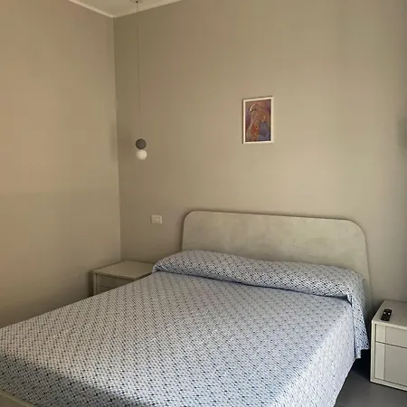 アパート Nuovo E Centralissimo チヴィタノーヴァ・マルケ